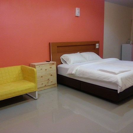 Lemon Home Kanchanaburi Bagian luar foto